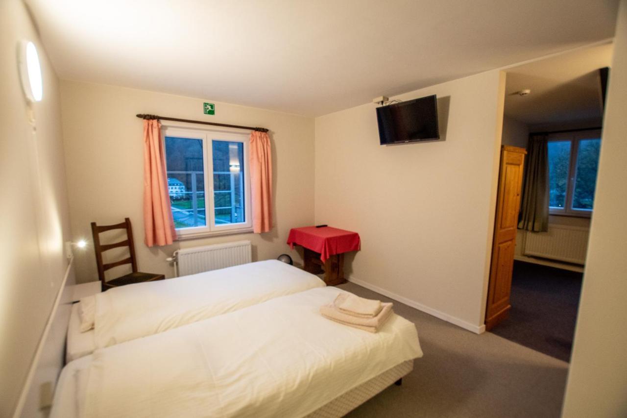 Auberge Le Vieux Moulin Poupehan Εξωτερικό φωτογραφία